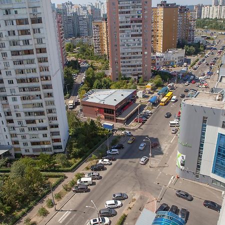 Apartment In 2 Min From Poznyaky Metro Station Kiev Luaran gambar
