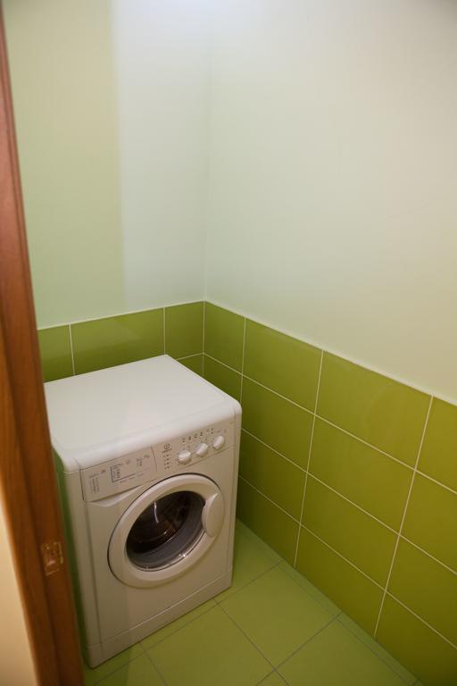 Apartment In 2 Min From Poznyaky Metro Station Kiev Luaran gambar