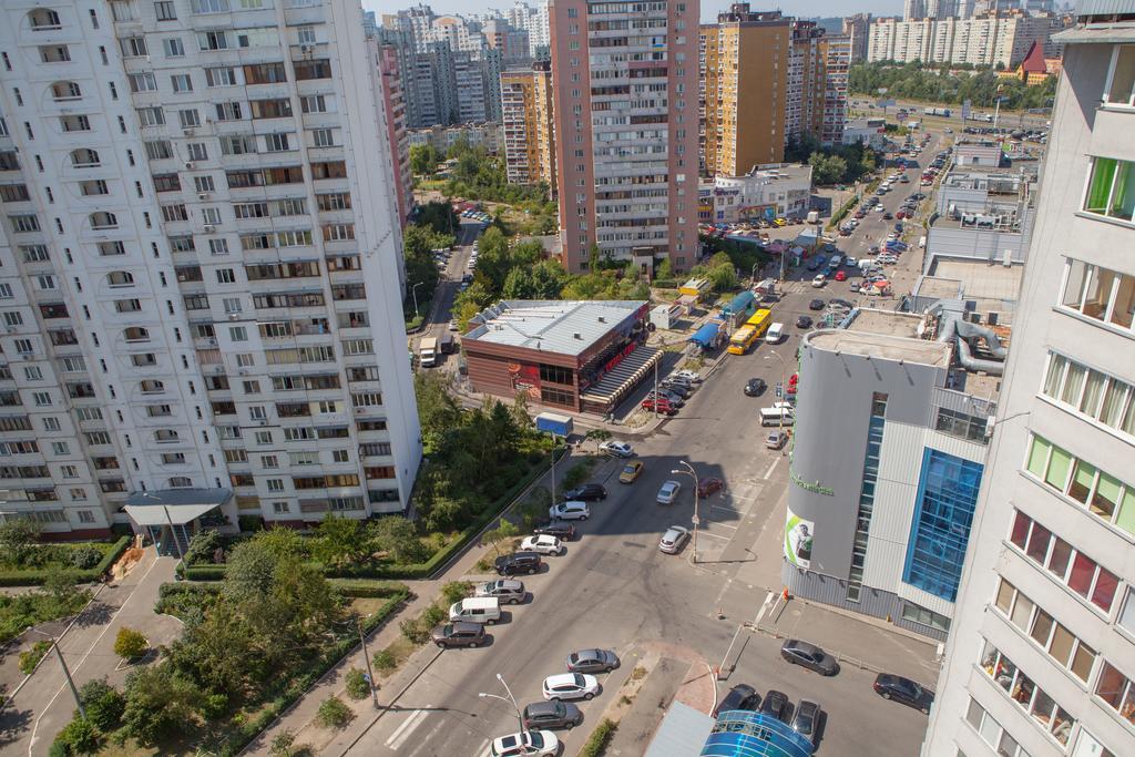 Apartment In 2 Min From Poznyaky Metro Station Kiev Luaran gambar