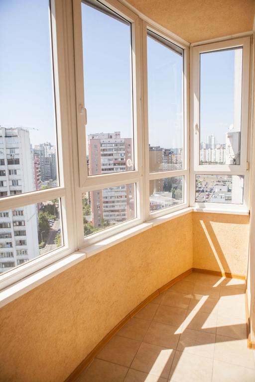 Apartment In 2 Min From Poznyaky Metro Station Kiev Luaran gambar