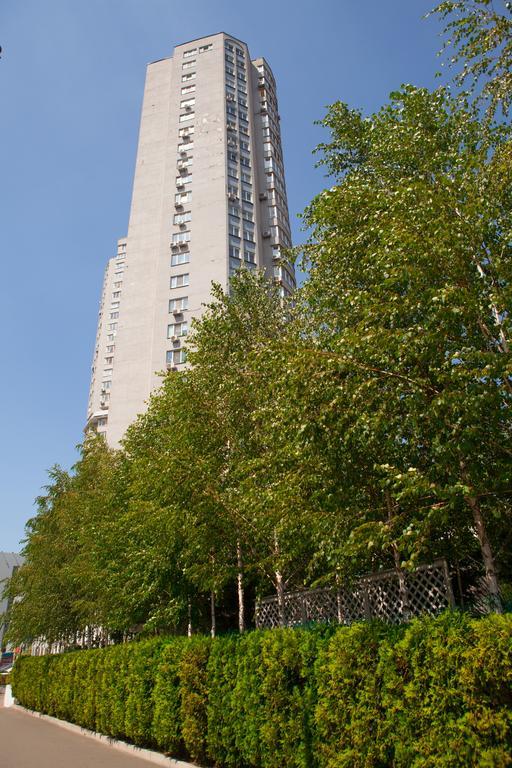Apartment In 2 Min From Poznyaky Metro Station Kiev Luaran gambar