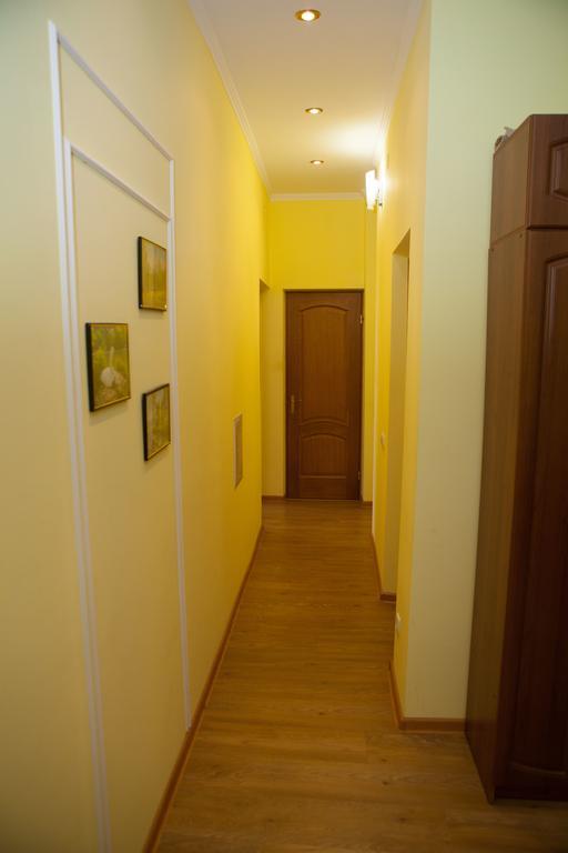 Apartment In 2 Min From Poznyaky Metro Station Kiev Luaran gambar